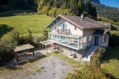 Maison de village - 170 m² - 8 pièces