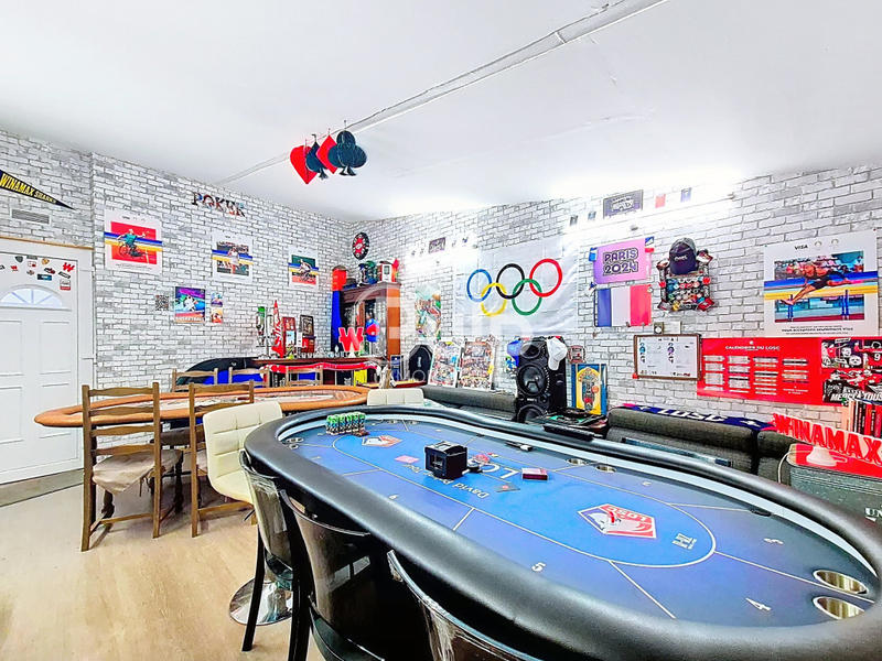 Maison - 159 m² - 6 pièces