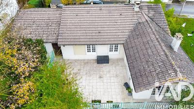 Maison - 225 m² - 8 pièces