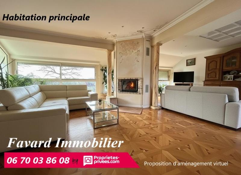 Maison - 260 m² - 12 pièces