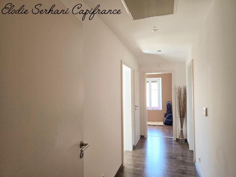 Maison - 340 m² - 9 pièces