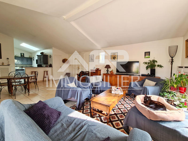 Maison - 177 m² - 6 pièces