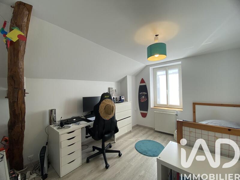 Maison - 95 m² - 5 pièces