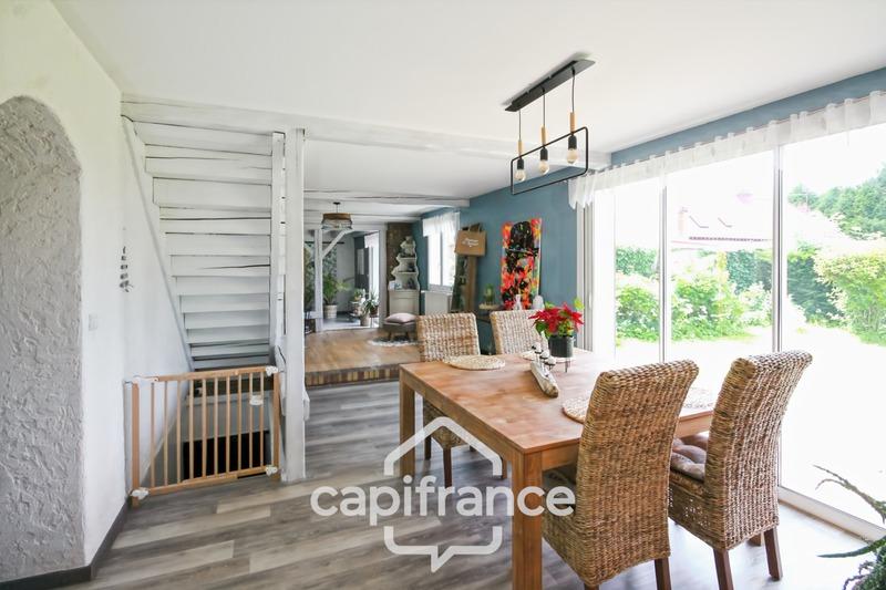 Maison - 211 m² - 7 pièces