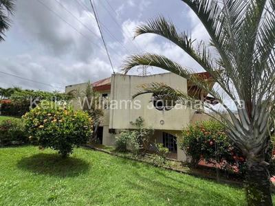 Villa - 179 m² - 9 pièces