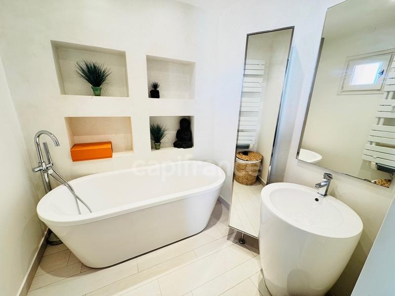 Appartement - 150 m² - 3 pièces