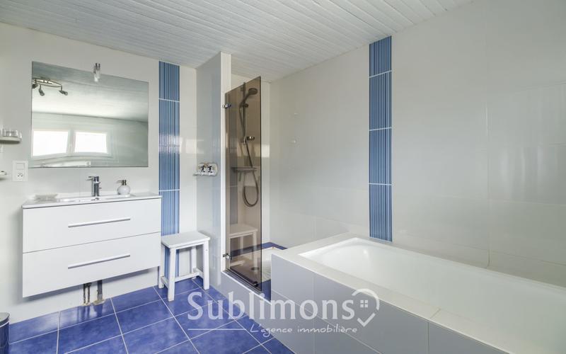 Maison - 206 m² - 4 pièces