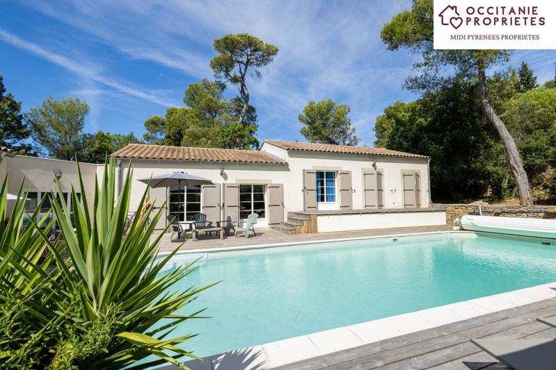 Propriété - 345 m² - 9 pièces