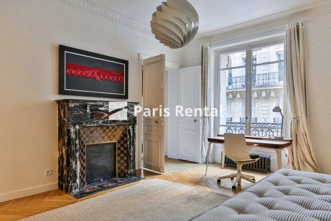 Appartement - 232 m² - 5 pièces