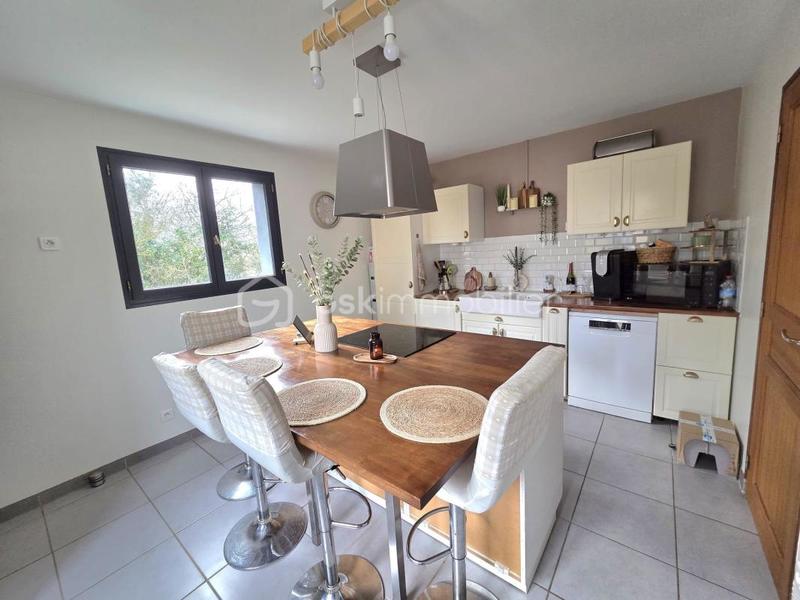 Maison - 170 m² - 6 pièces
