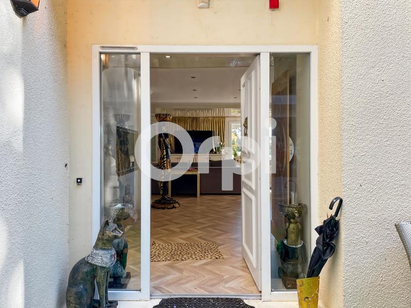 Propriété - 320 m² - 6 pièces