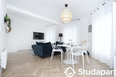 Chambre - 9 m² - 1 pièce