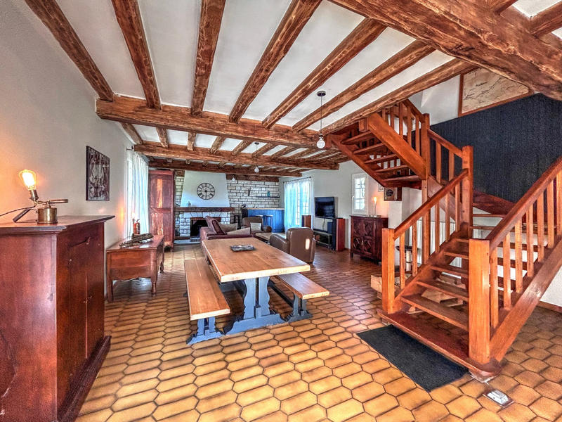Maison traditionnelle - 185 m² - 5 pièces