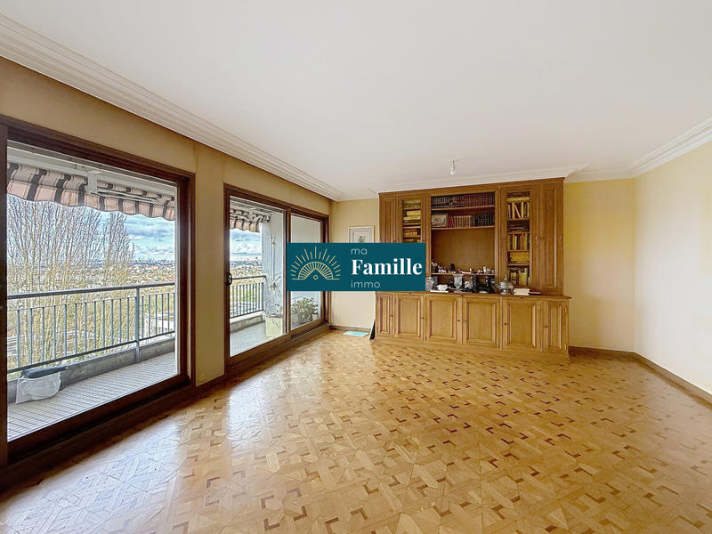 Appartement - 103 m² - 5 pièces