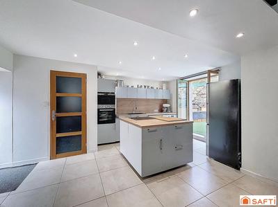 Maison - 98 m² - 4 pièces