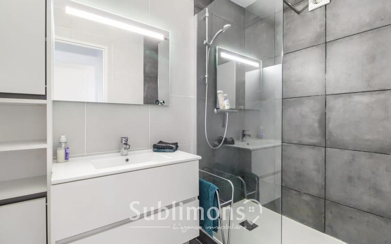 Appartement - 75 m² - 4 pièces