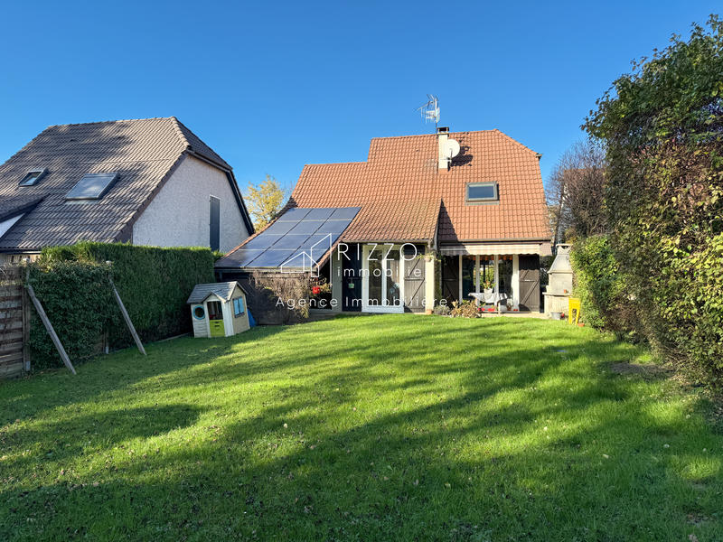 Maison - 121 m² - 5 pièces