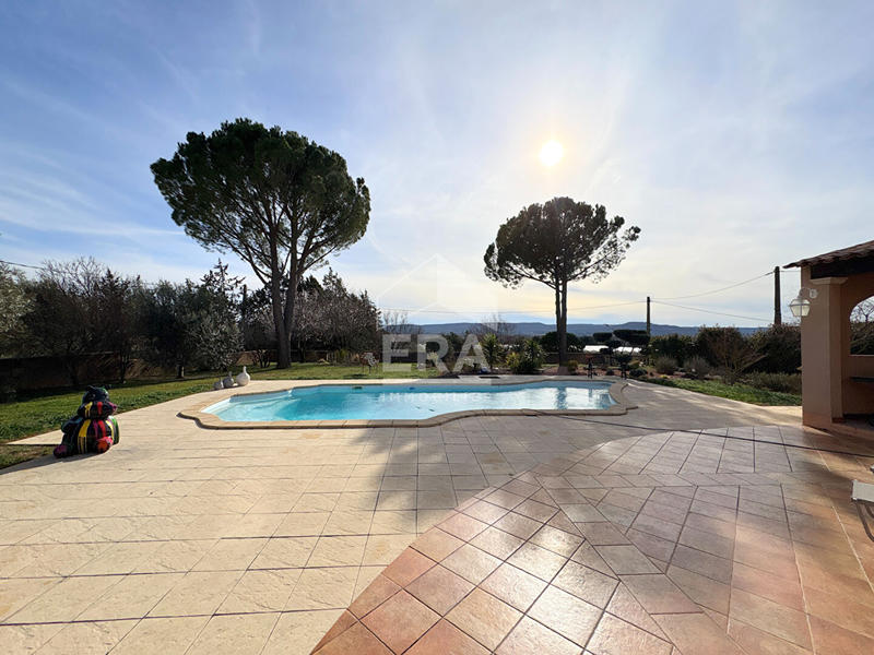 Maison - 200 m² - 7 pièces