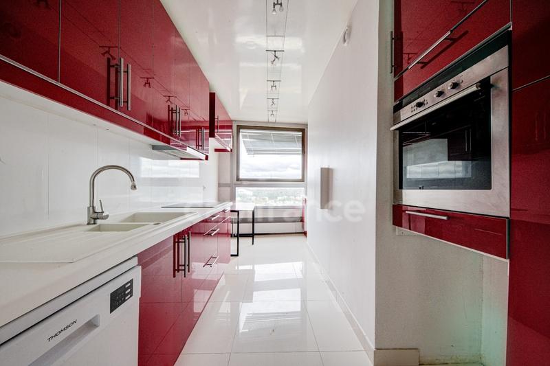 Appartement - 156 m² - 6 pièces