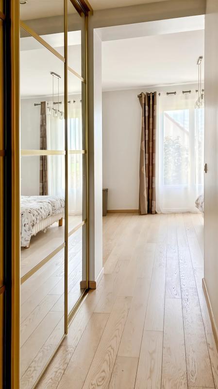 Maison - 202 m² - 9 pièces