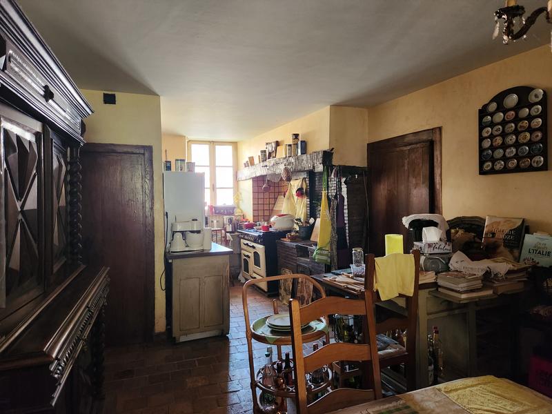 Propriété - 250 m² - 8 pièces