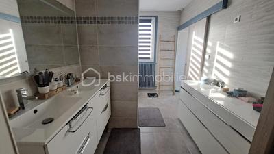 Maison - 105 m² - 6 pièces