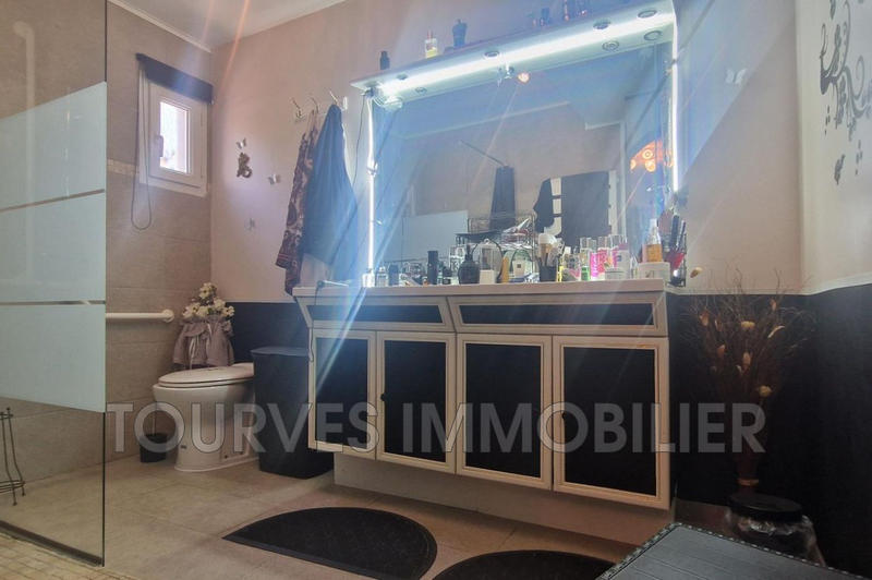 Villa - 184 m² - 6 pièces