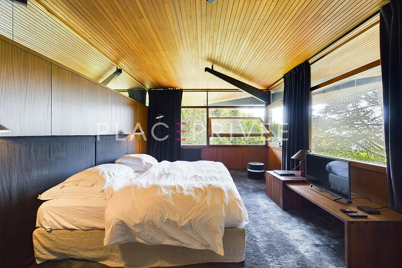 Maison - 400 m² - 12 pièces