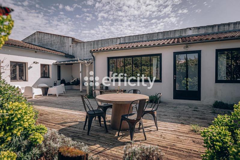 Maison - 170 m² - 7 pièces