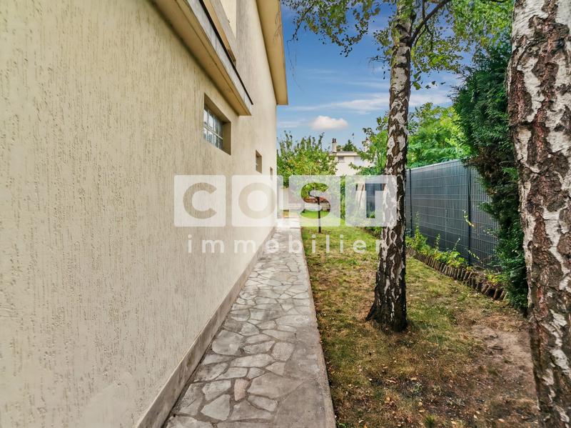 Maison - 157 m² - 4 pièces