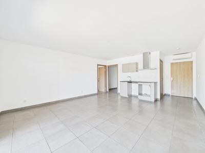 Appartement - 76 m² - 3 pièces