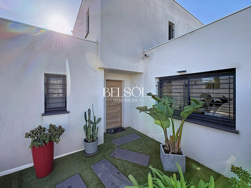 Maison contemporaine - 97 m² - 5 pièces