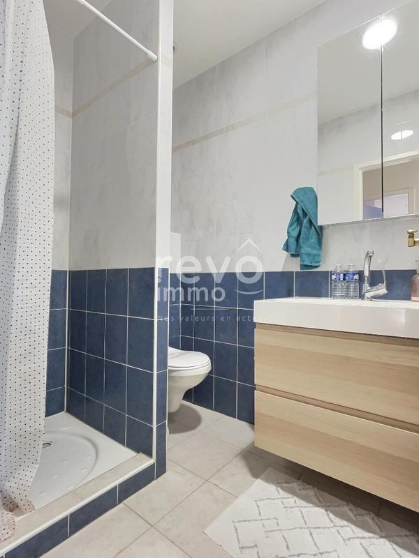 Maison - 221 m² - 5 pièces