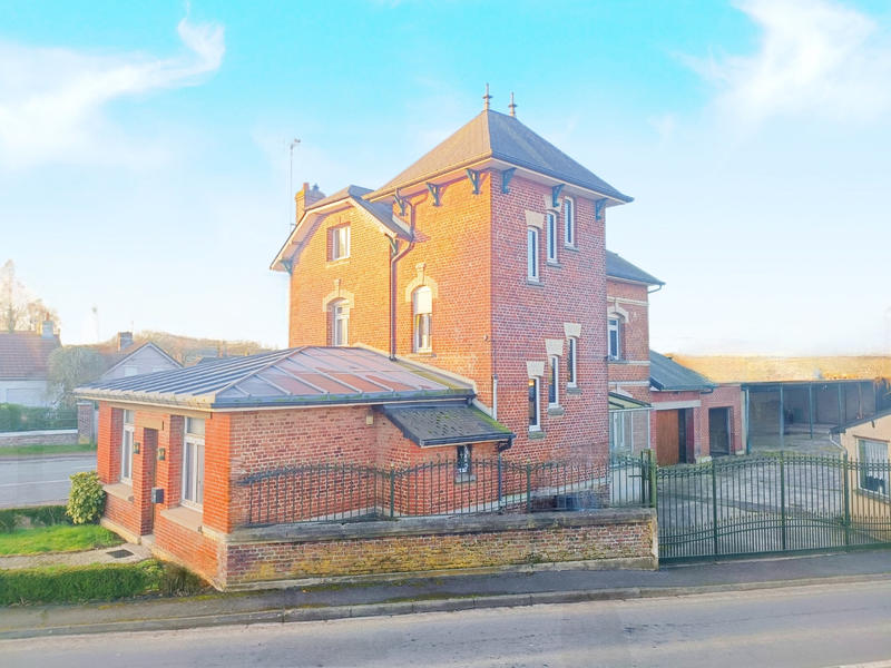 Maison - 185 m² - 6 pièces