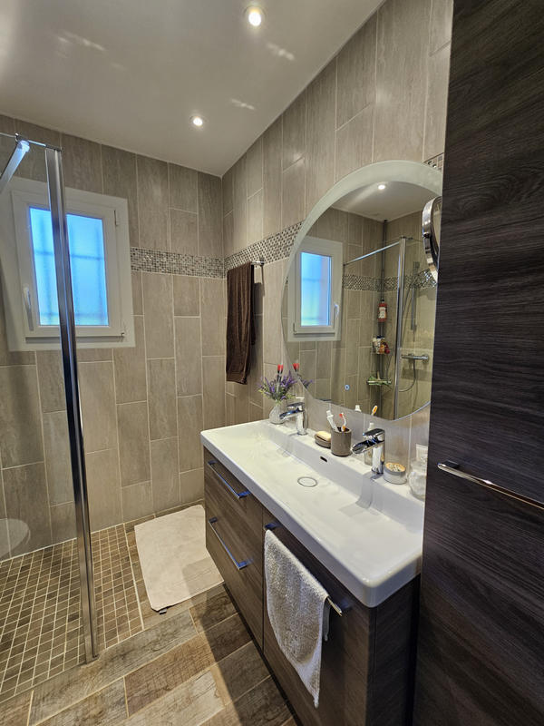 Villa - 140 m² - 6 pièces