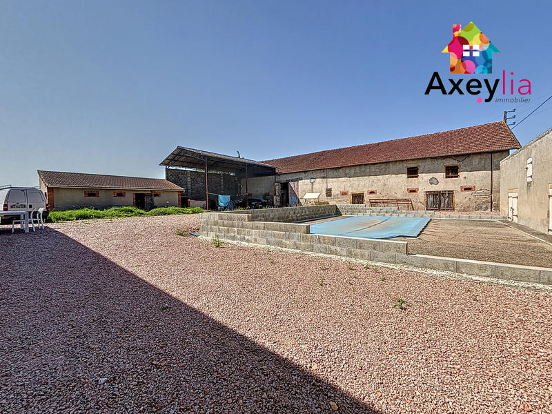 Maison - 240 m² - 8 pièces