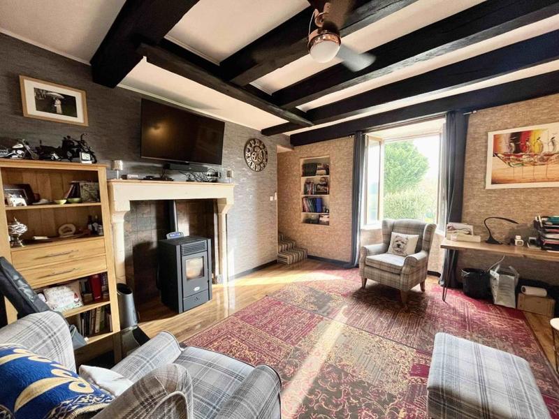 Maison en pierre - 100 m² - 4 pièces