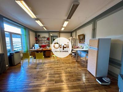 Appartement - 208 m² - 6 pièces