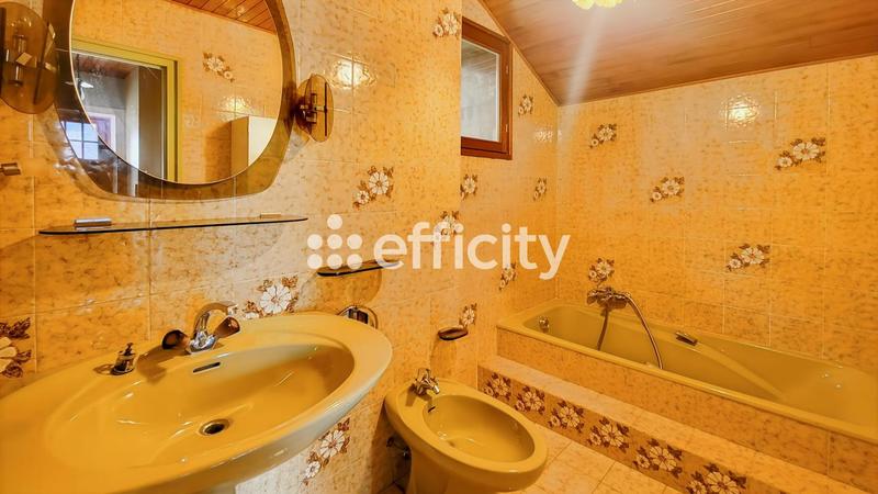 Maison - 89 m² - 5 pièces