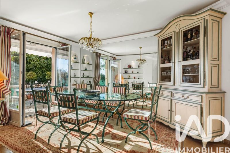 Maison de ville - 207 m² - 7 pièces