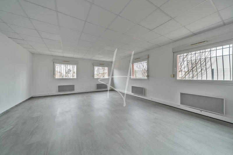 Local d'activités - 600 m²