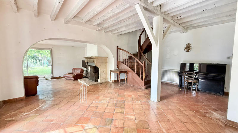 Villa - 300 m² - 9 pièces