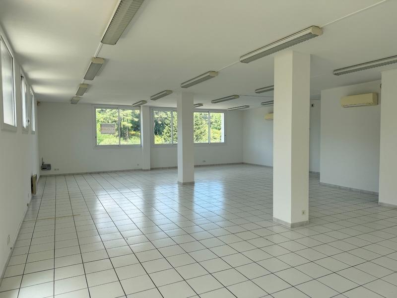 Bureau - 567 m² - 10 pièces
