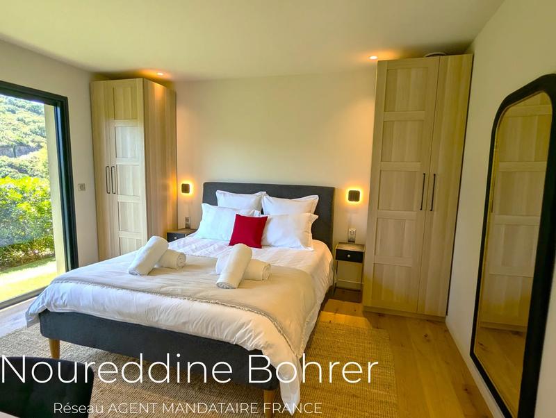 Villa - 260 m² - 7 pièces