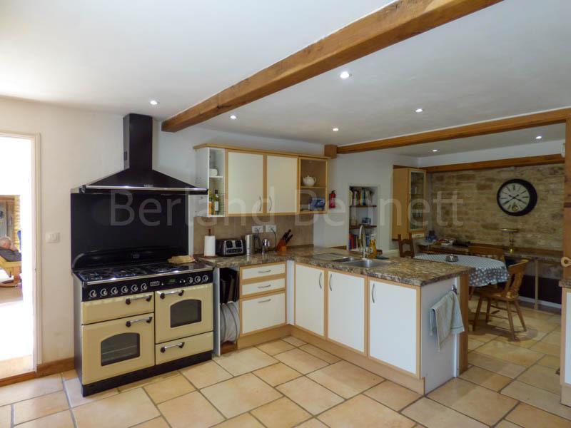Maison en pierre - 224 m² - 9 pièces