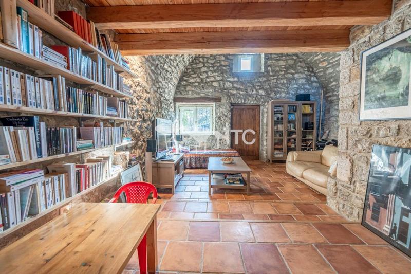 Corps de ferme - 198 m² - 7 pièces