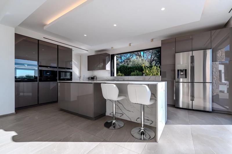 Villa - 275 m² - 7 pièces