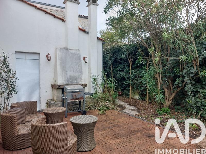 Maison - 180 m² - 5 pièces