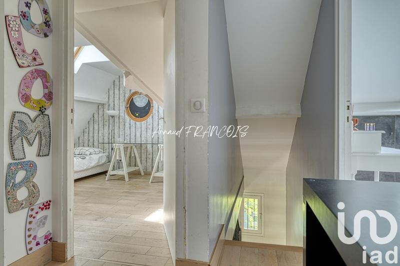 Maison - 184 m² - 9 pièces