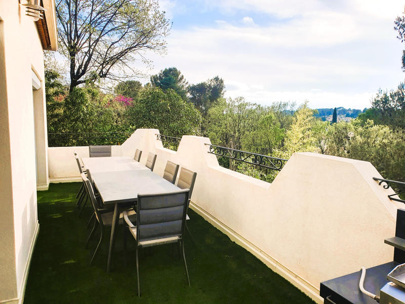 Villa - 157 m² - 6 pièces